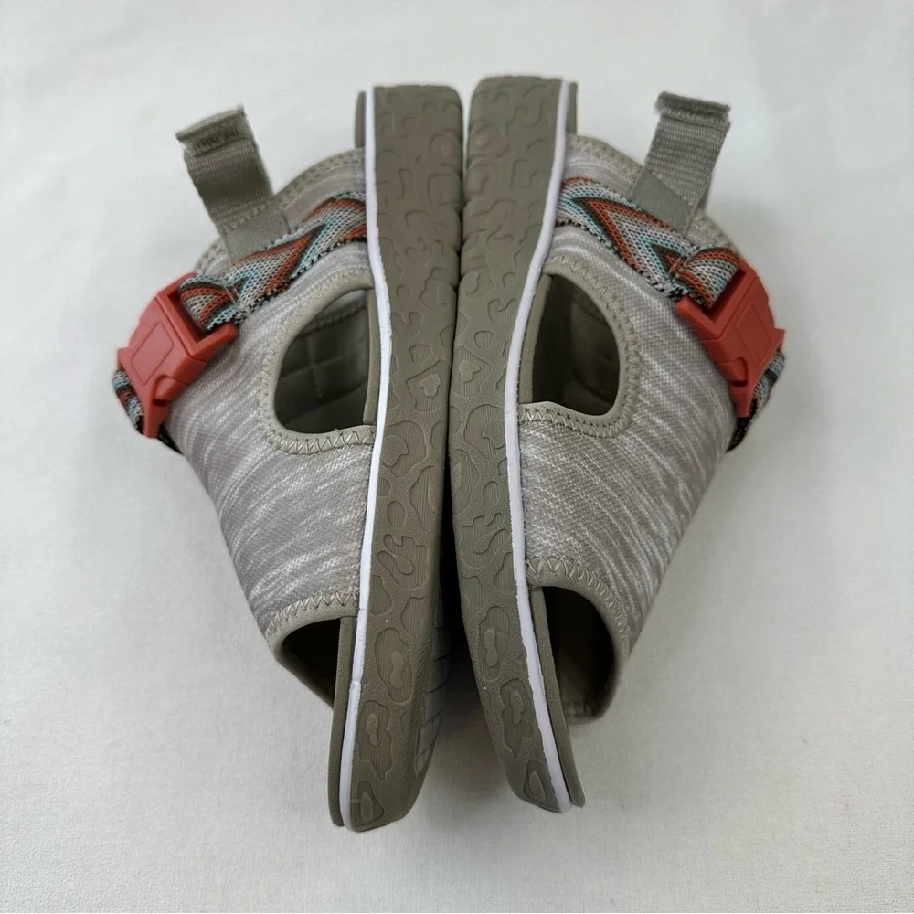 Muk Luks Boardwalk Parade Sandal Clay 7 Gray